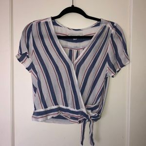 Button and side tie Crop Top